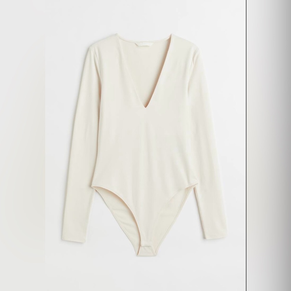 NWOT H&M V-Neck Bodysuit